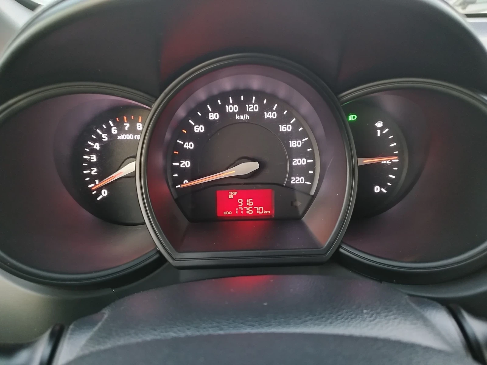 Kia Rio 1.25i 70 kc., снимка 14 - Автомобили и джипове - 55238371