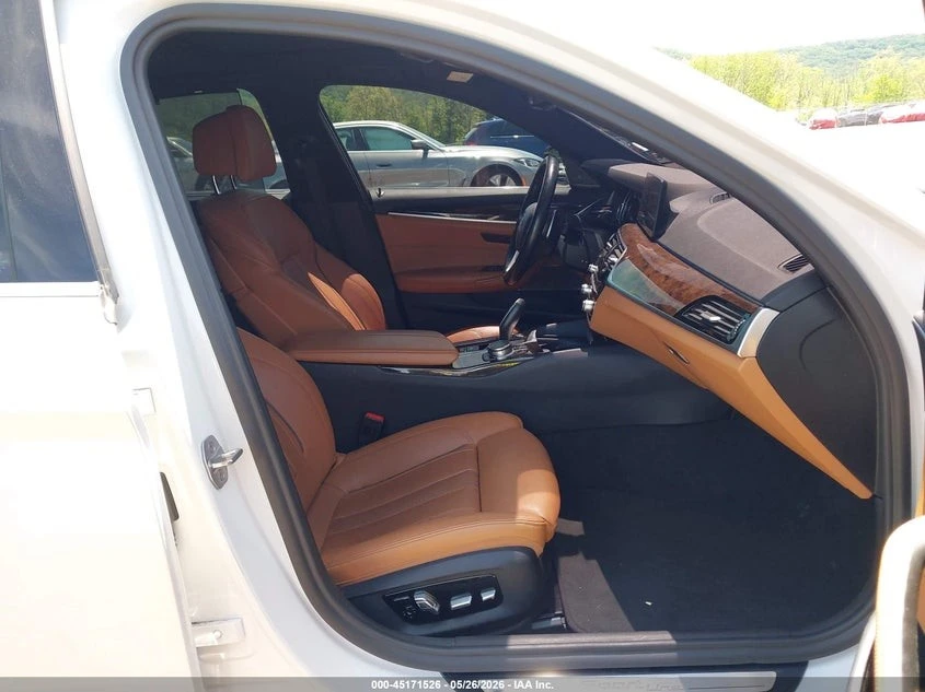 BMW 540 xDrive* 360* H/K* ХЕДЪП* ADAPT LED* , снимка 5 - Автомобили и джипове - 55542317