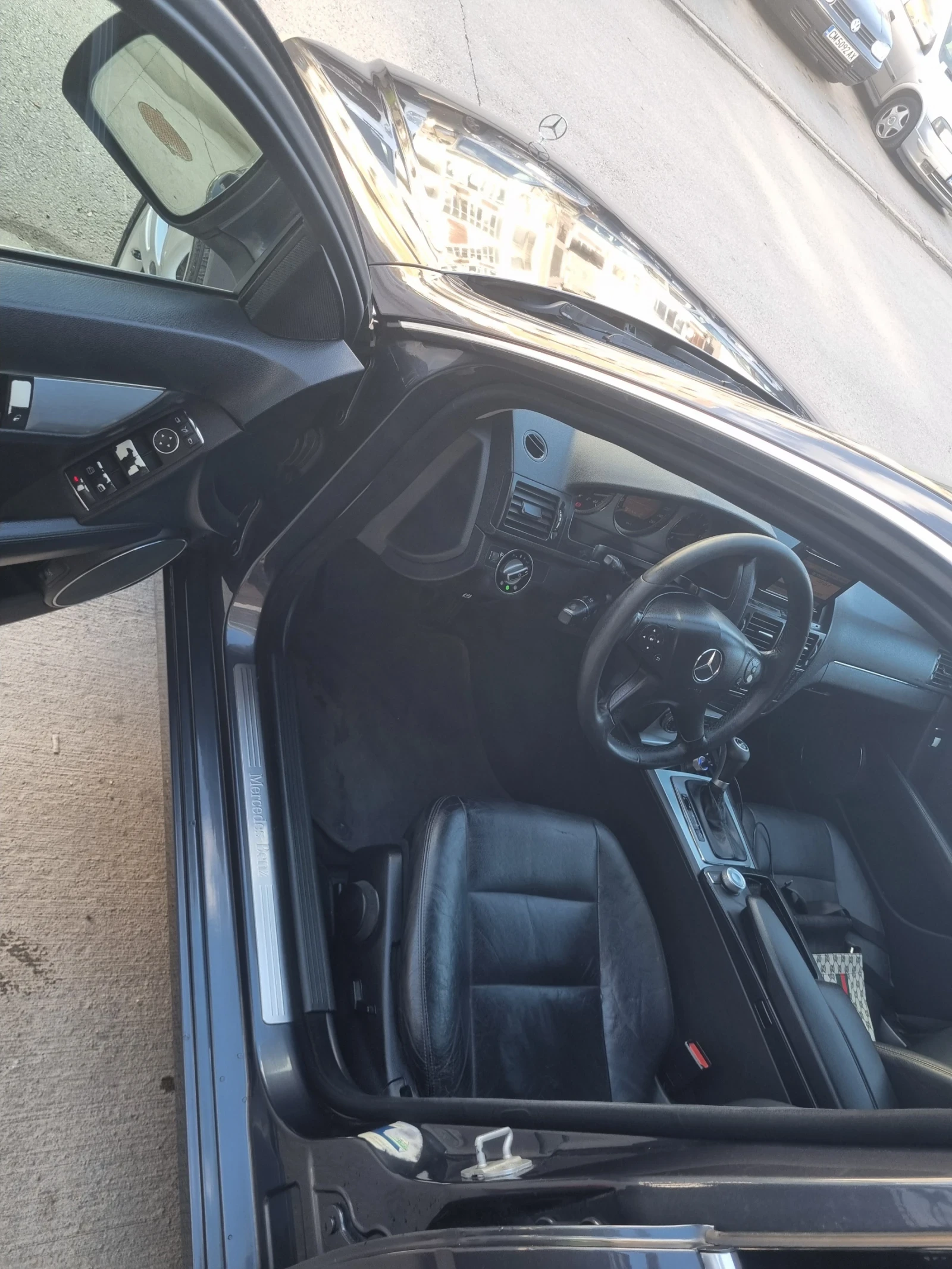 Mercedes-Benz C 320 Ц320 4 matic, снимка 10 - Автомобили и джипове - 55890152