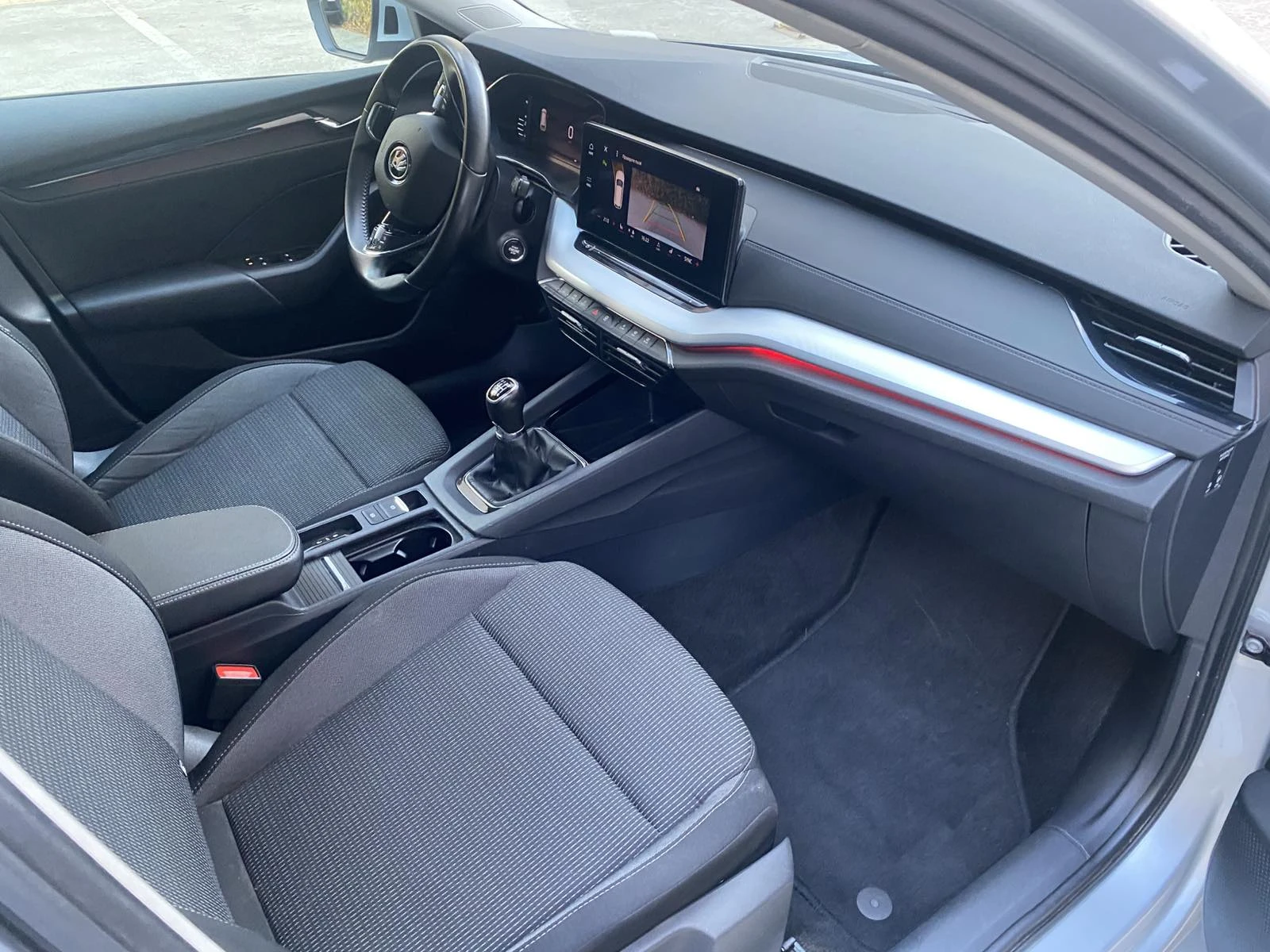 Skoda Octavia 2.0 TDI / Ambition / Combi, снимка 11 - Автомобили и джипове - 56187616