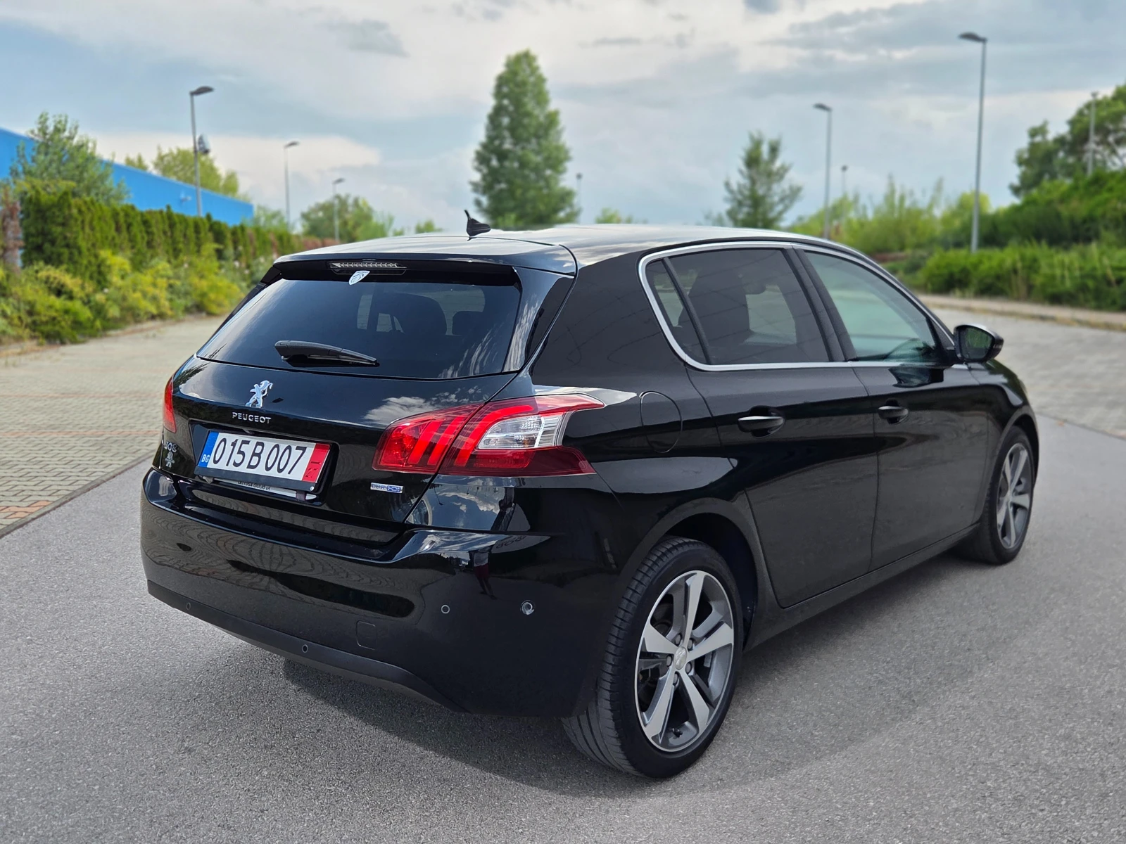Peugeot 308 1.6HDI ALLURE* LED* Панорама* 129хил.км НОВА КОЛА, снимка 4 - Автомобили и джипове - 55929074