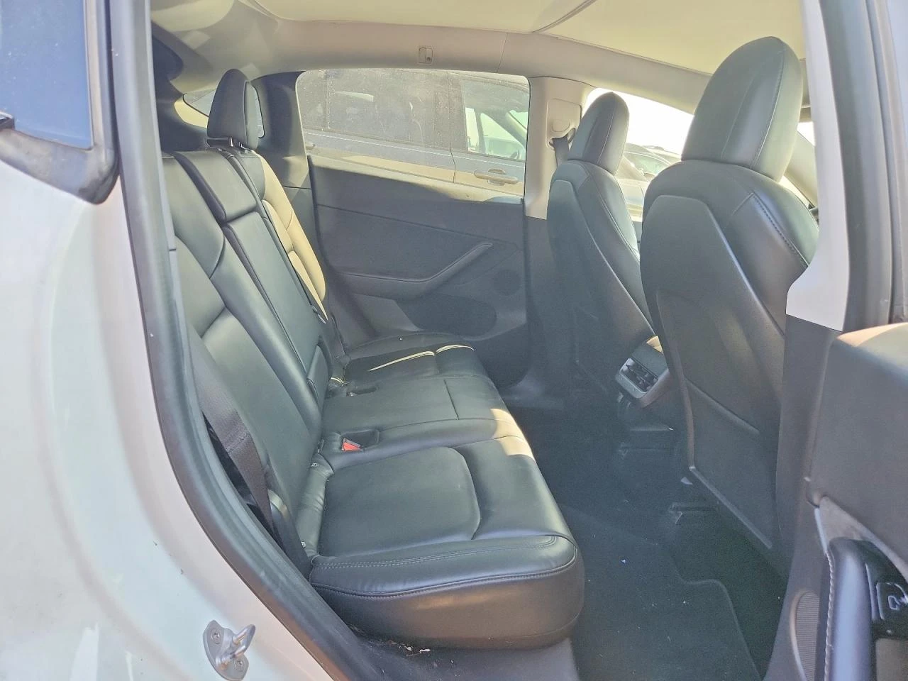 Tesla Model Y, снимка 10 - Автомобили и джипове - 56375070