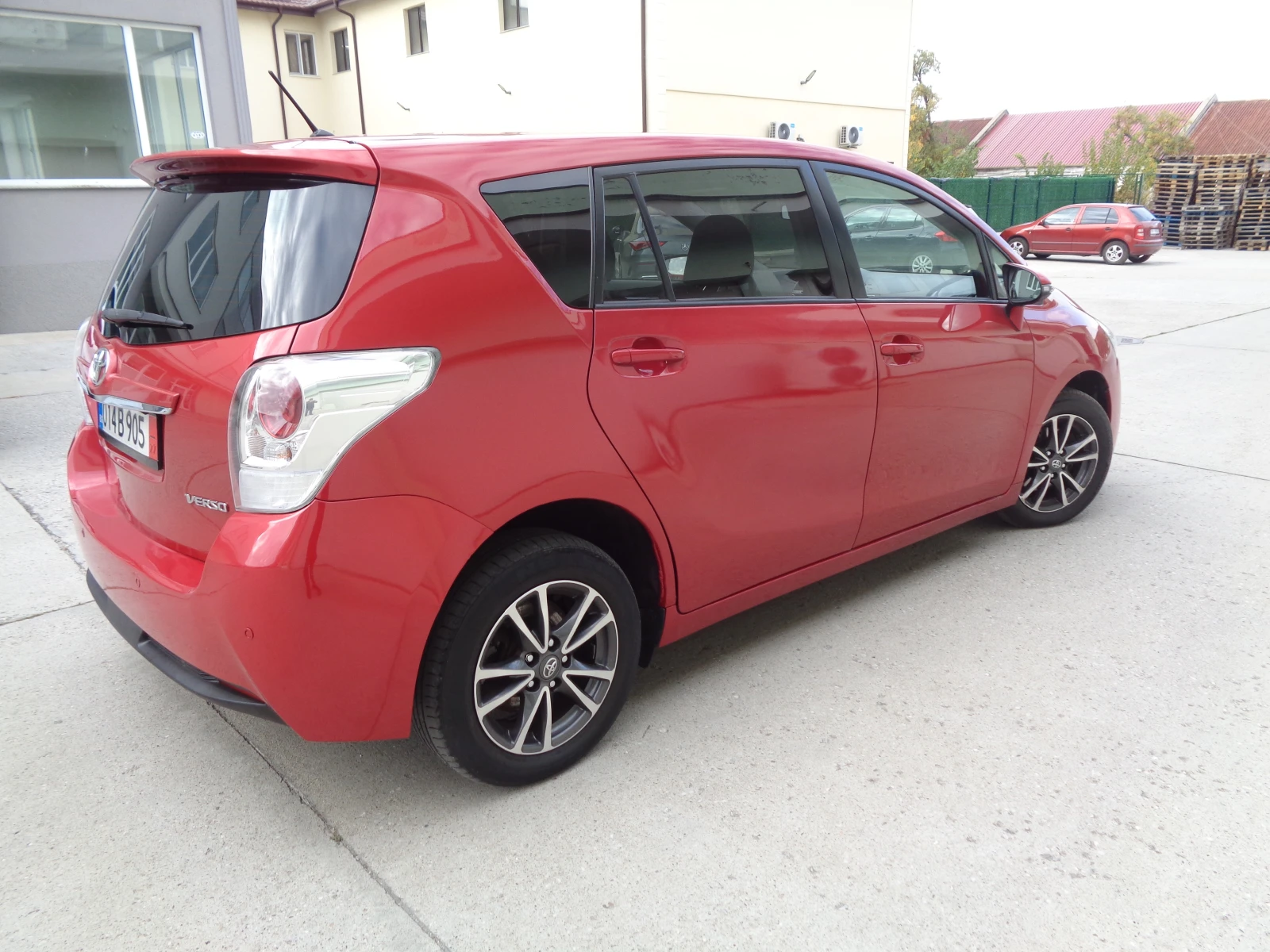 Toyota Verso 2.0D-4D-124-NAVI-PANORAMA-BARTER-LIZING | Mobile.bg � ����������� 3