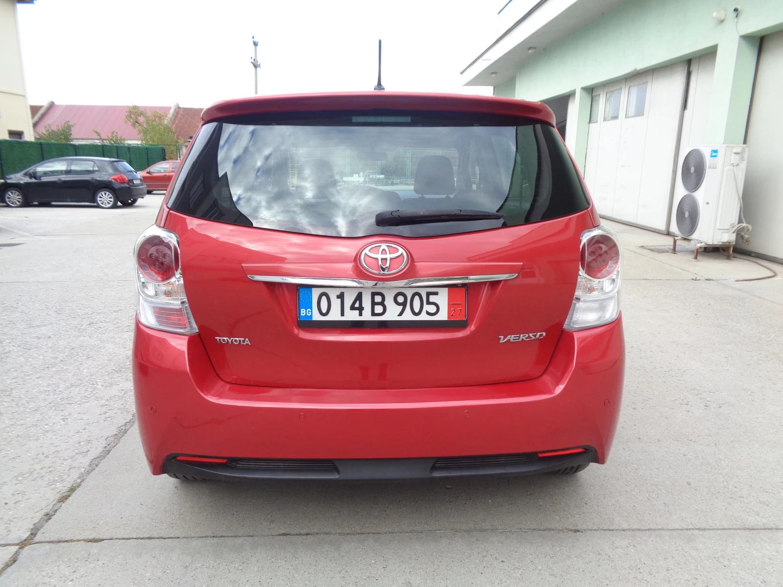 Toyota Verso 2.0D-4D-124-NAVI-PANORAMA-BARTER-LIZING | Mobile.bg � ����������� 2