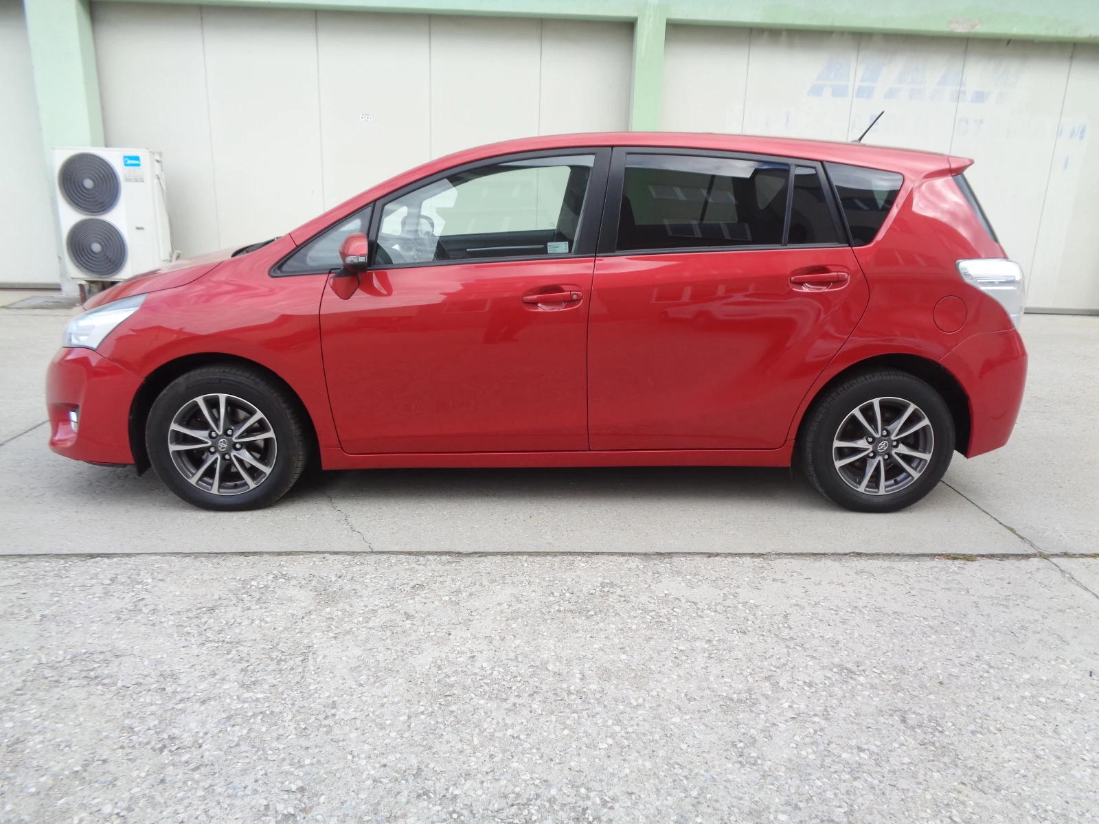 Toyota Verso 2.0D-4D-124-NAVI-PANORAMA-BARTER-LIZING | Mobile.bg � ����������� 5