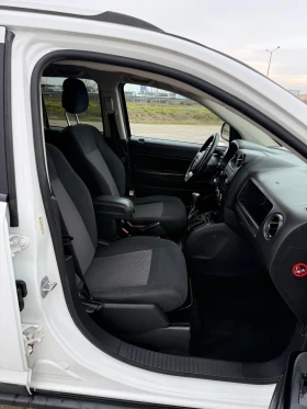 Jeep Compass 2.2 CRD 4x4, снимка 12