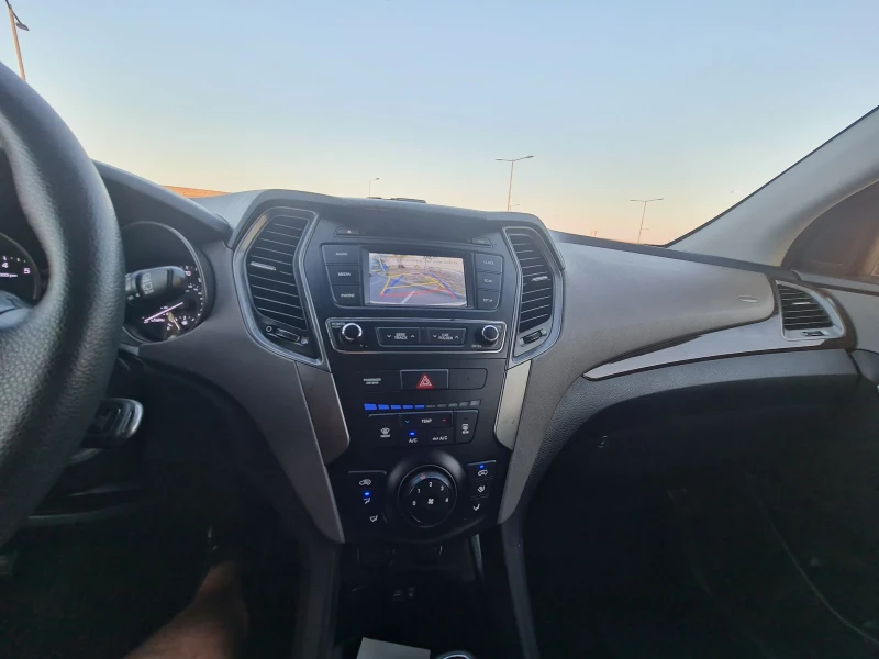 Hyundai Santa fe Sport 2.4 GDI, снимка 16 - Автомобили и джипове - 50034397