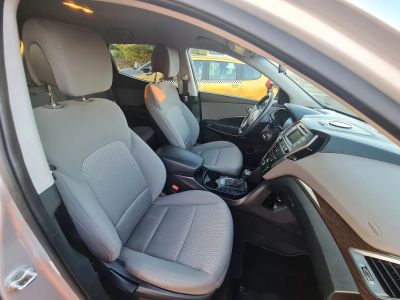 Hyundai Santa fe Sport 2.4 GDI, снимка 11 - Автомобили и джипове - 50034397
