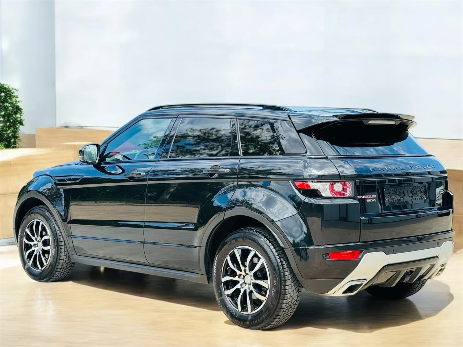 Land Rover Range Rover Evoque * DYNAMIC* 2.2 SD 190ps* FULL*  - изображение 5