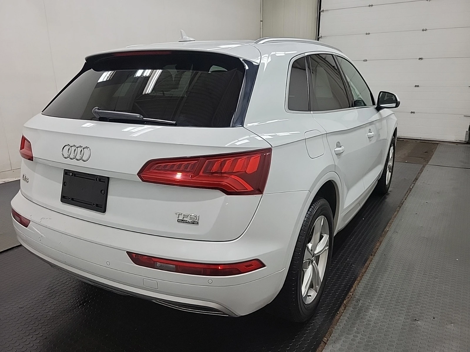 Audi Q5 PROGRESSIV * ЦЕНА ДО БЪЛГАРИЯ* (CARFAX) - изображение 5