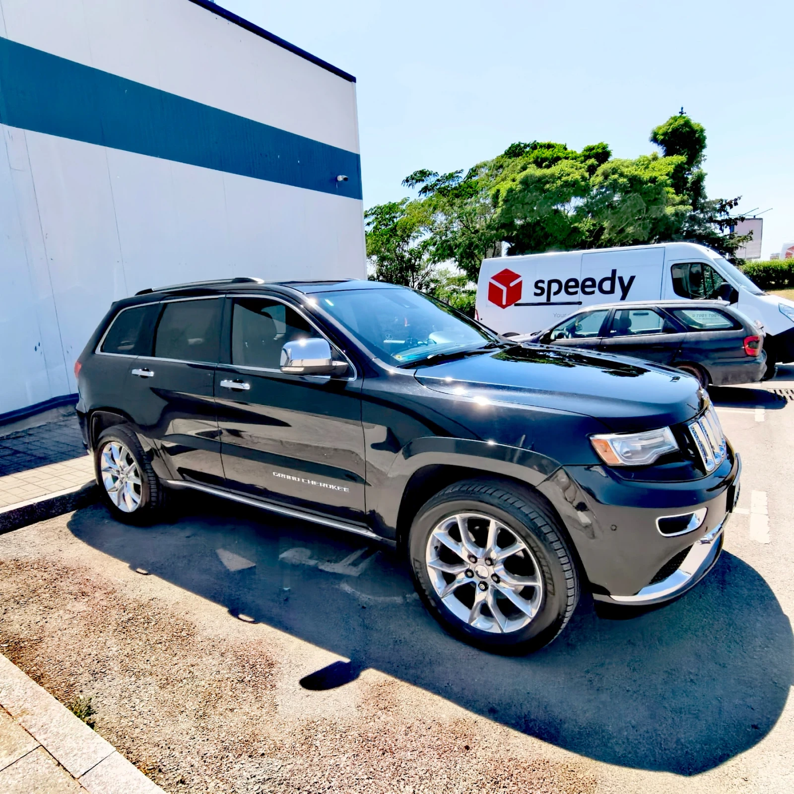 Jeep Grand cherokee Summit 5.7 HEMI - изображение 2