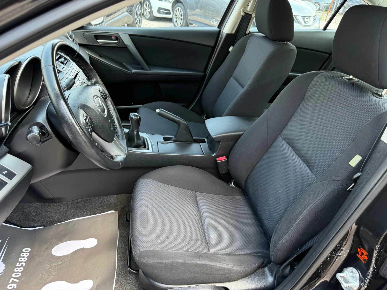 Mazda 3 1.6i * * 142000KM* СЕРВИЗНА ИСТОРИЯ* * КАТО НОВА * - изображение 7