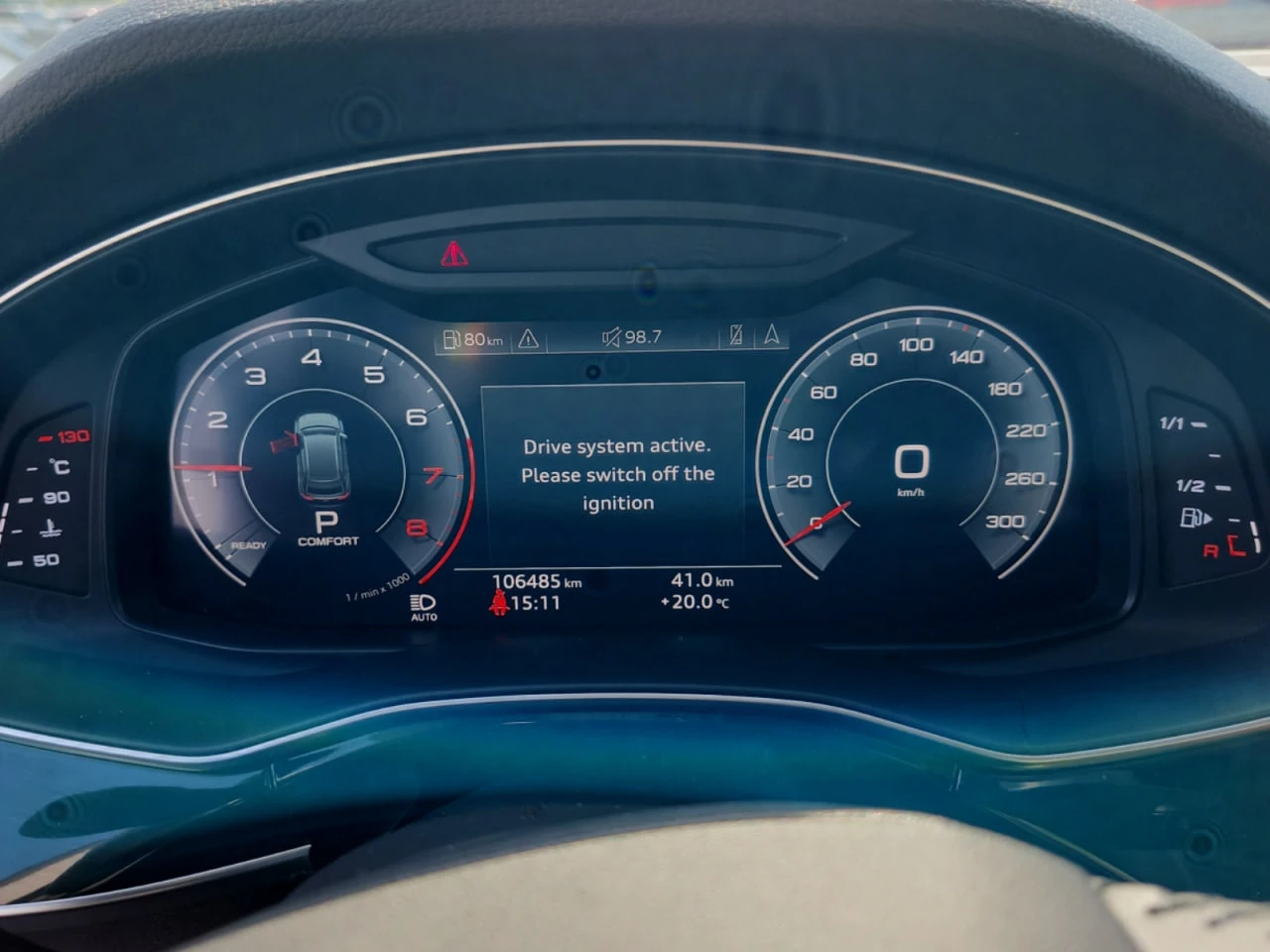 Audi Q8 * АВТО КРЕДИТ* ЦЕНА ДО БГ * СЕРВИЗНА ИСТОРИЯ *  - изображение 8