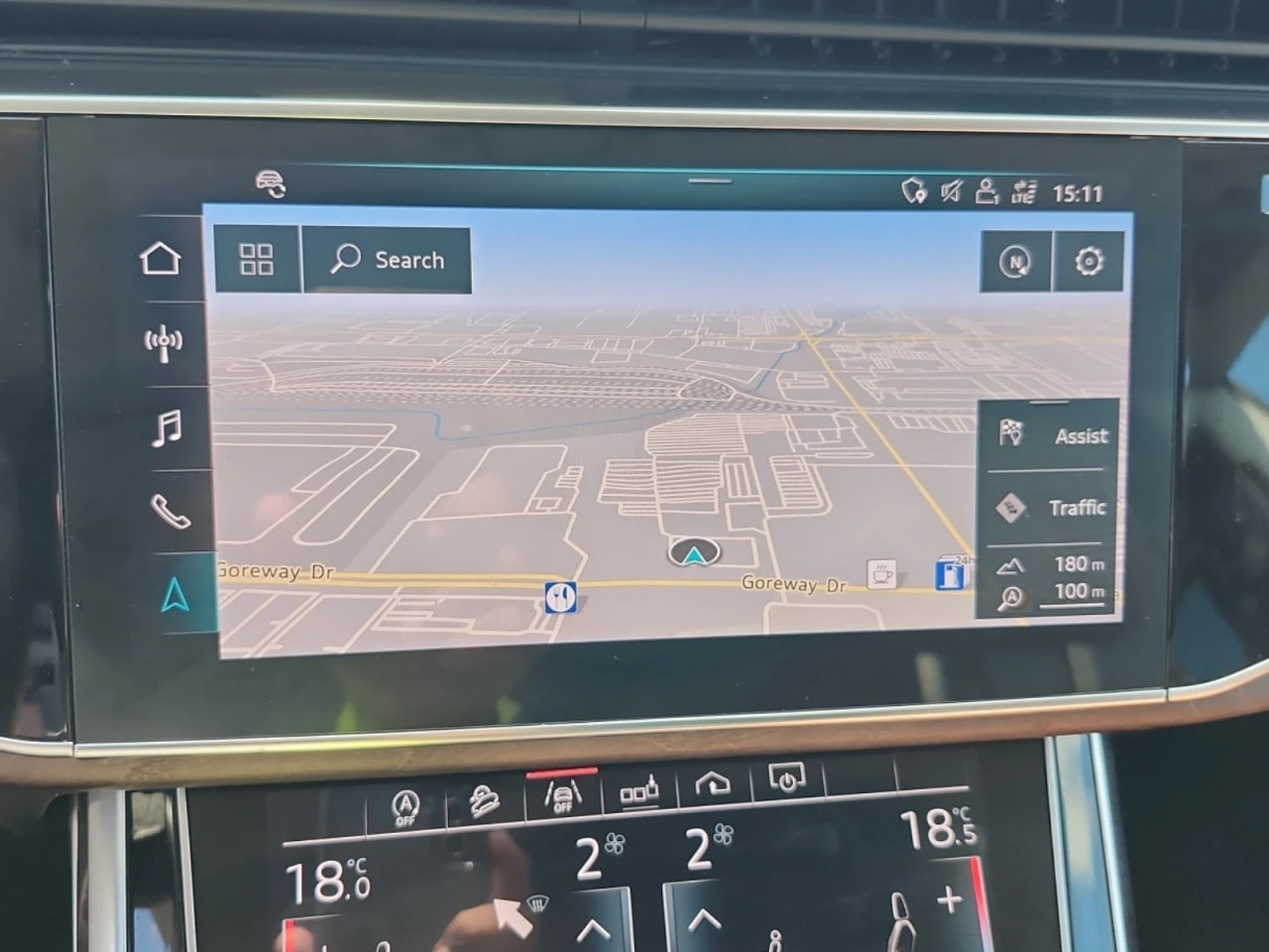 Audi Q8 * АВТО КРЕДИТ* ЦЕНА ДО БГ * СЕРВИЗНА ИСТОРИЯ *  - изображение 9