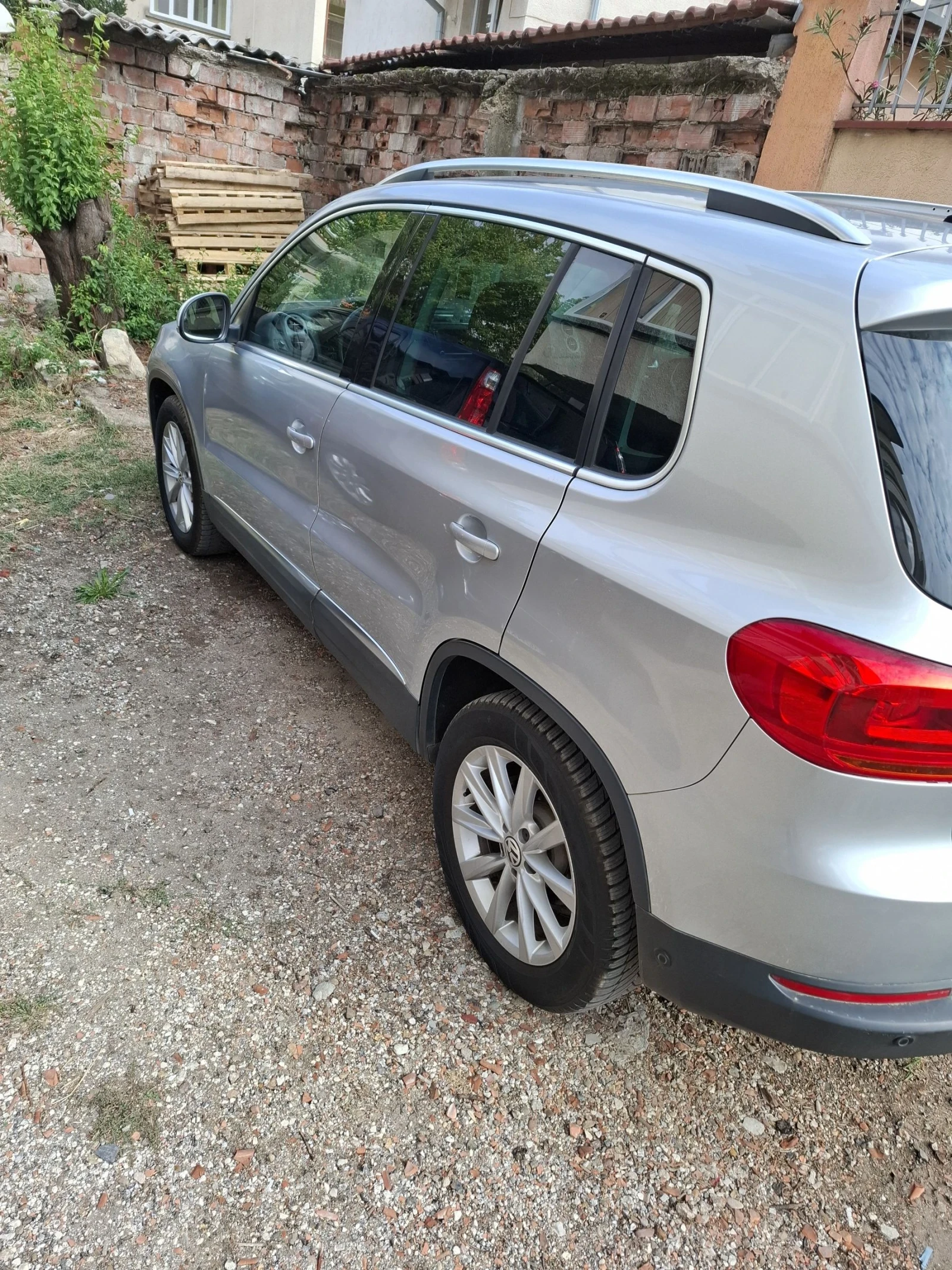 VW Tiguan 2000 - изображение 3