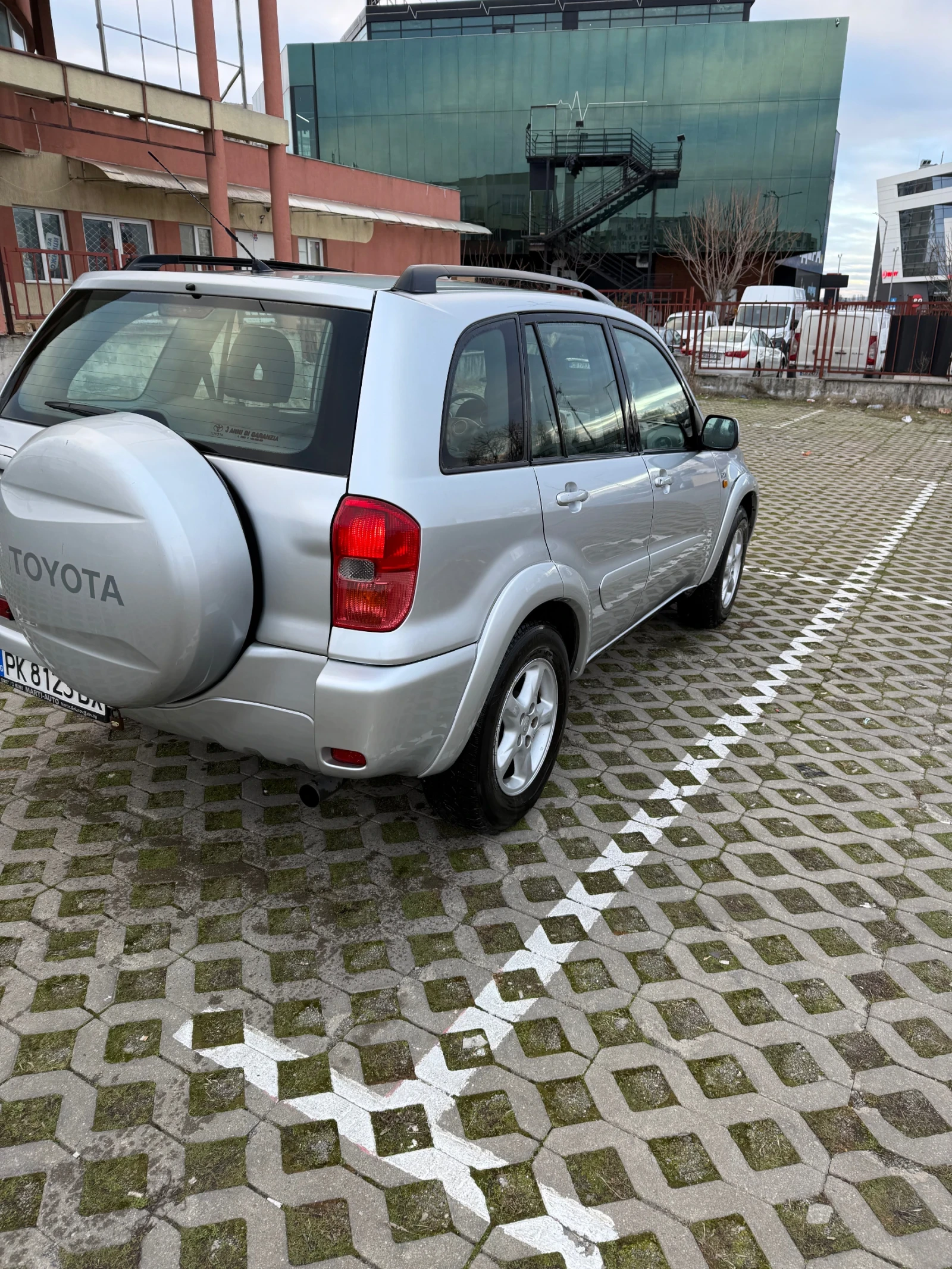 Toyota Rav4, снимка 4 - Автомобили и джипове - 53817543