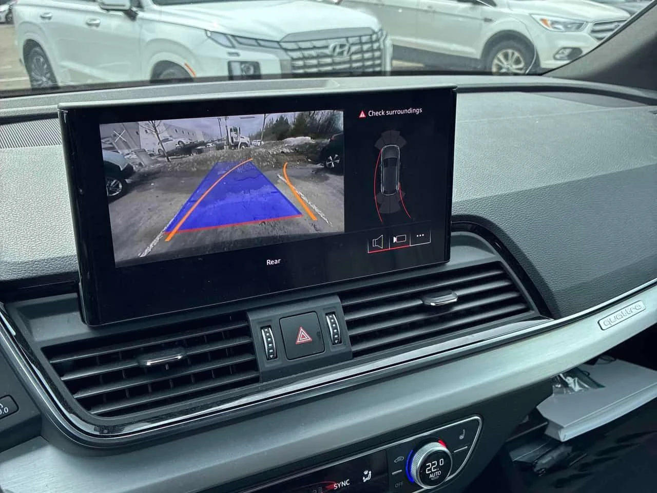 Audi Q5 Progressiv/ДИСТРОНИК/ПАНОРАМА/ВТОРИ ГУМИ, снимка 11 - Автомобили и джипове - 54034441