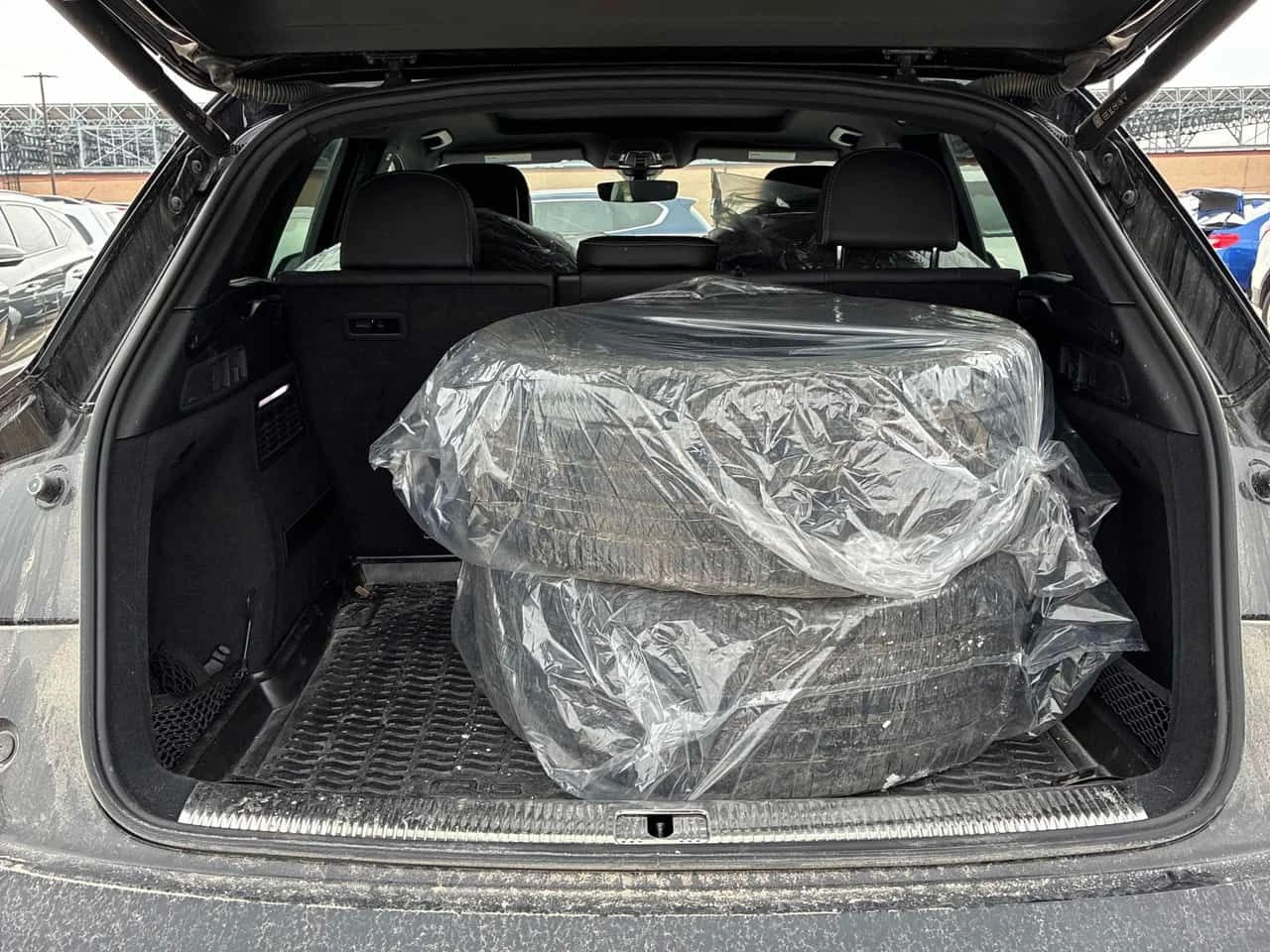 Audi Q5 Progressiv/ДИСТРОНИК/ПАНОРАМА/ВТОРИ ГУМИ, снимка 12 - Автомобили и джипове - 54034441