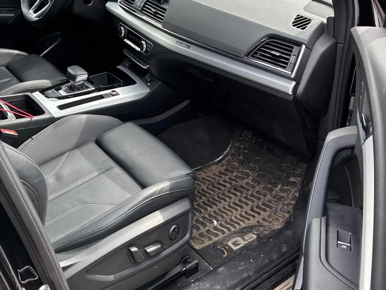 Audi Q5 Progressiv/ДИСТРОНИК/ПАНОРАМА/ВТОРИ ГУМИ, снимка 10 - Автомобили и джипове - 54034441