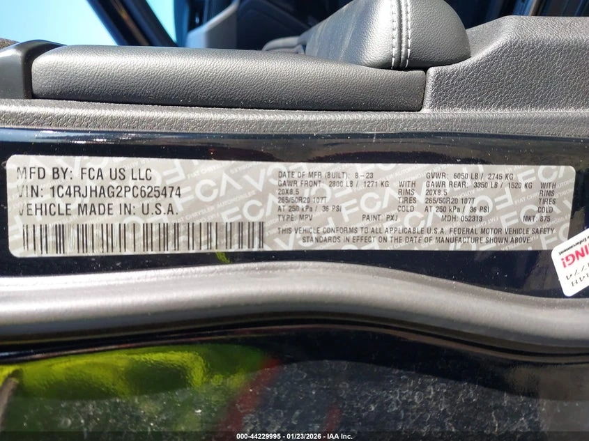 Jeep Grand cherokee 3.6l Altitude 4X4, снимка 9 - Автомобили и джипове - 54071927