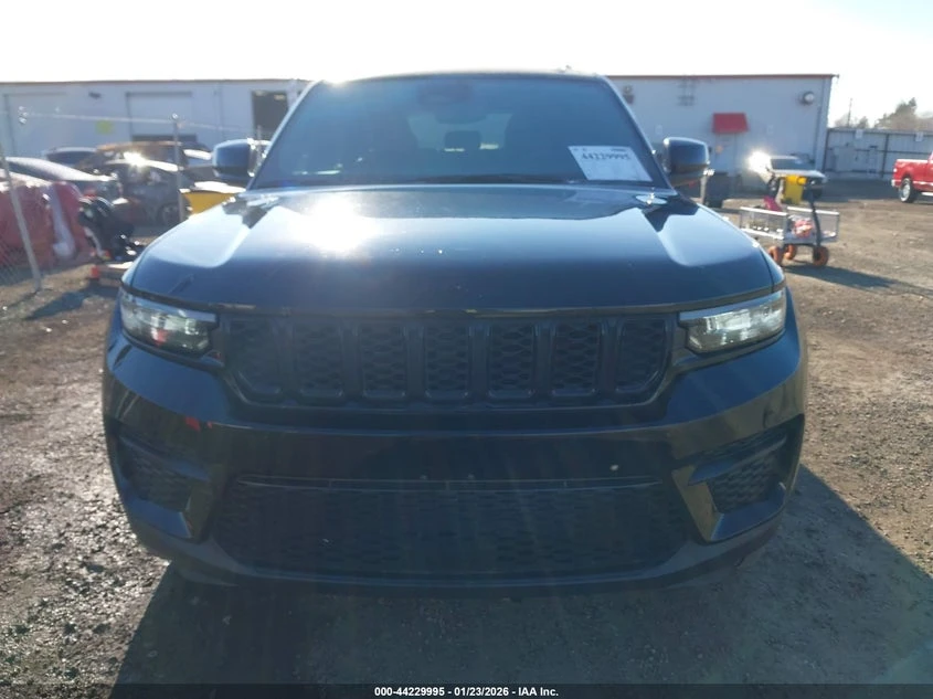Jeep Grand cherokee 3.6l Altitude 4X4, снимка 13 - Автомобили и джипове - 54071927