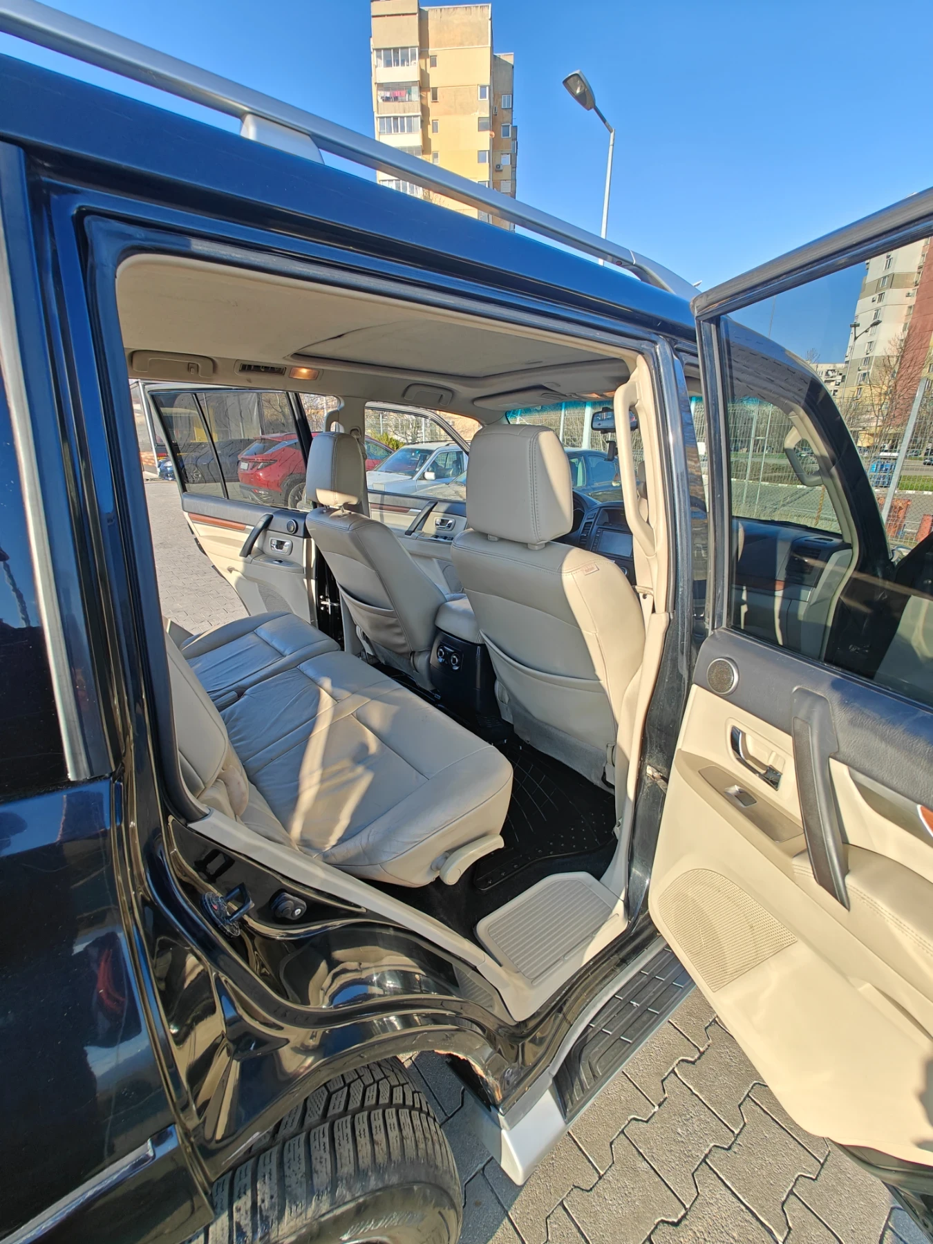 Mitsubishi Pajero, снимка 9 - Автомобили и джипове - 54140754