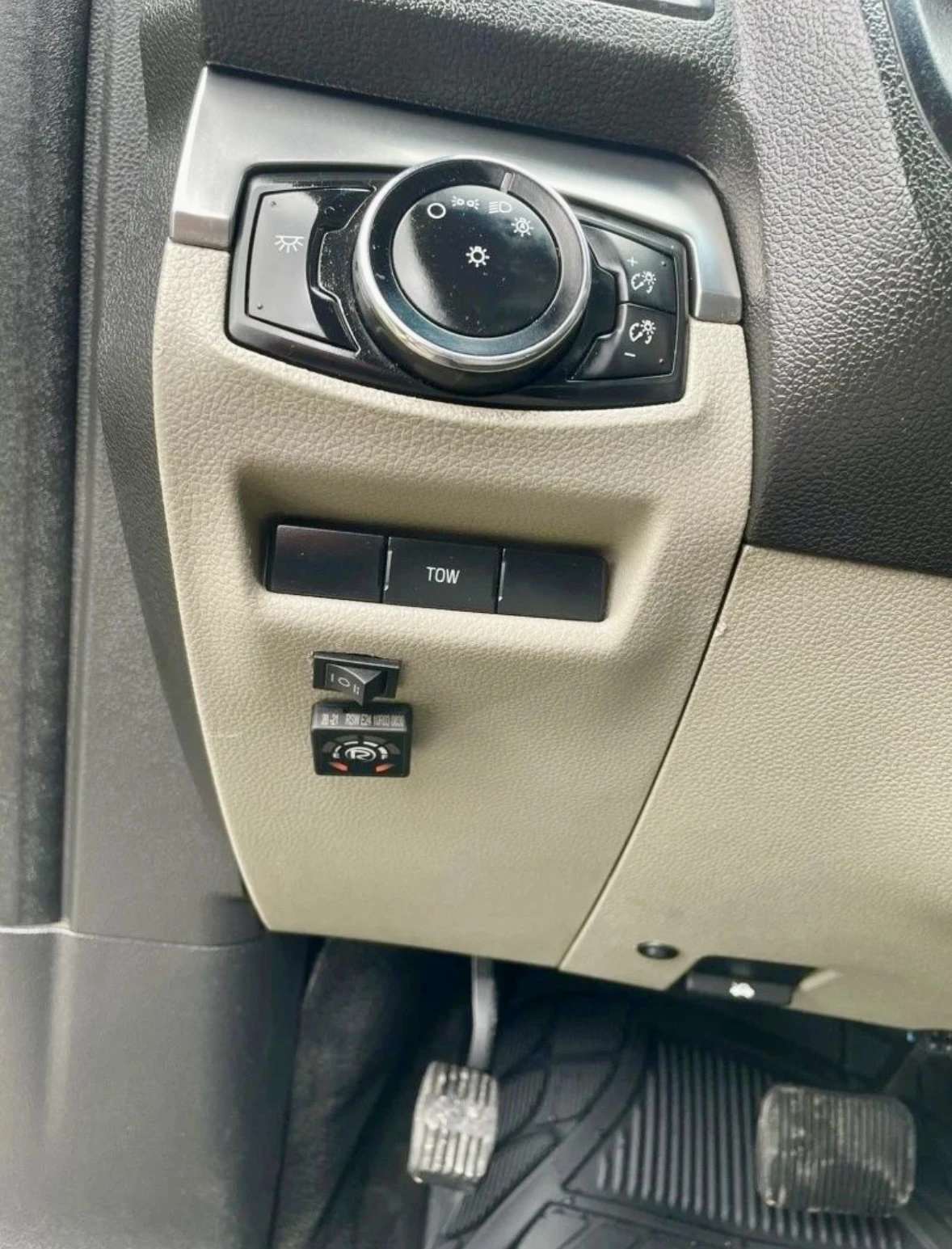 Ford Explorer 3.5 V6 4x4, снимка 11 - Автомобили и джипове - 54451414