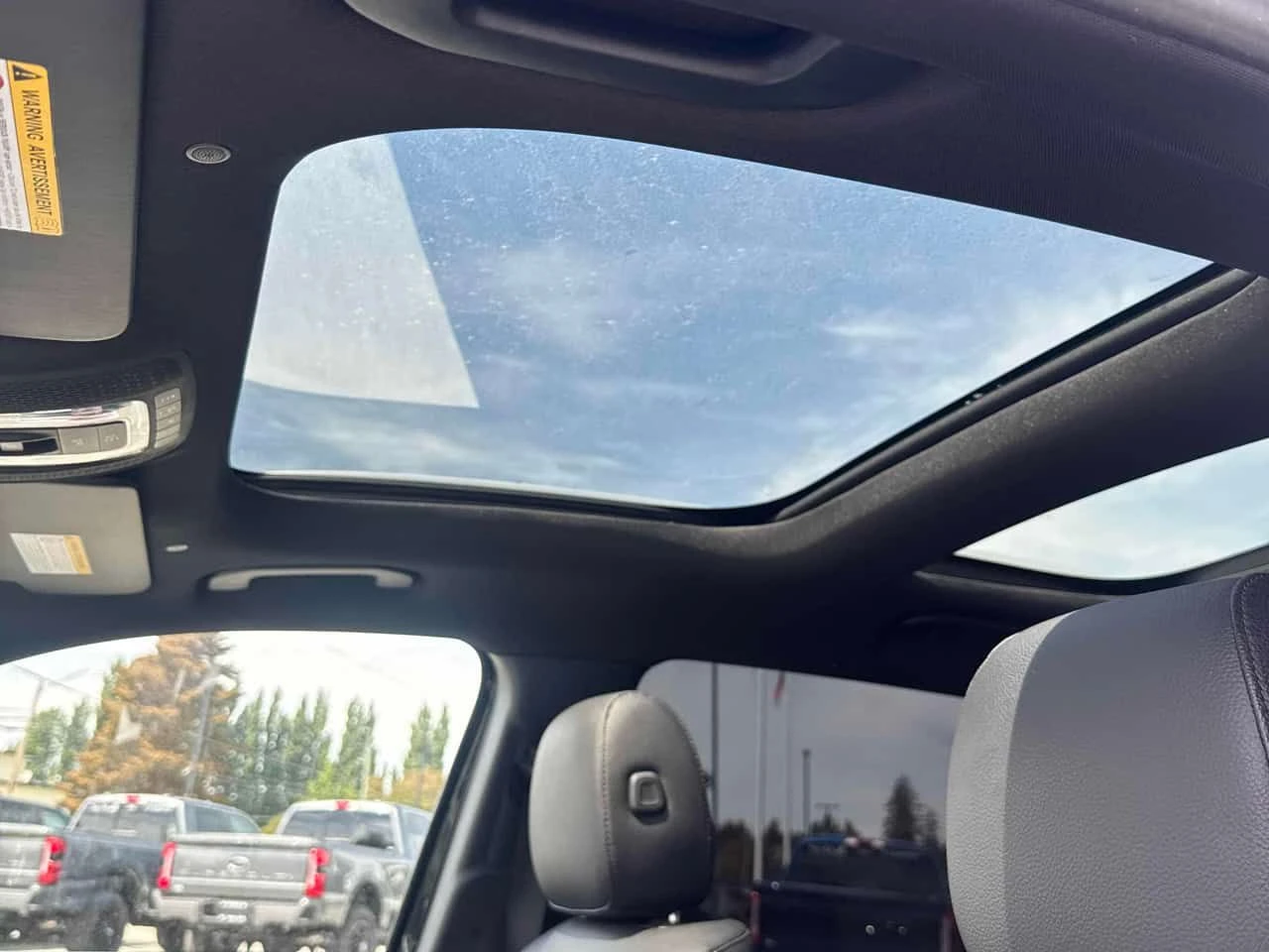 Mercedes-Benz GLB 250 4MATIC* DISTRONIC* ПОДГРЕВ* ПАНОРАМА* , снимка 10 - Автомобили и джипове - 54563642