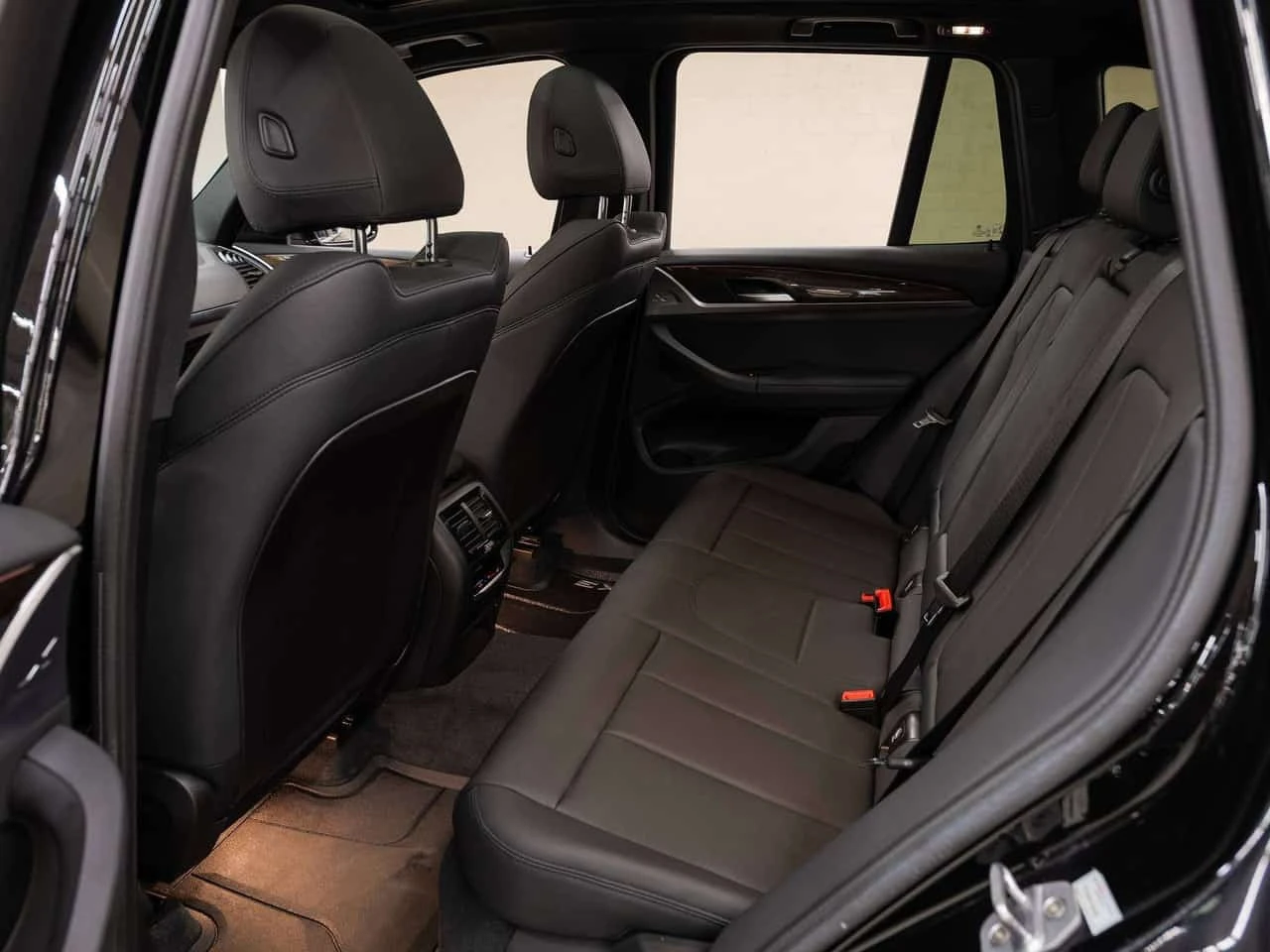 BMW X3 * 30i xDrive30 | Nav | Leather | Sunroof | BSM | C | Mobile.bg � ����������� 17