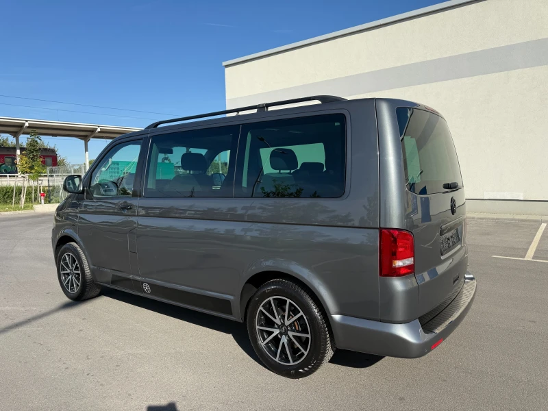 VW Multivan 2.0 TDI* STARLINE* ПЕРФЕКТЕН* , снимка 6 - Бусове и автобуси - 51623908