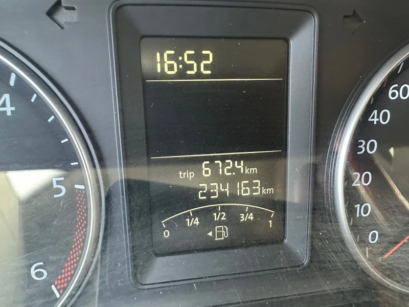 VW T5  Transporter T5+ 2.0TDI 140кс 5+ 1 МАКСИ  пеперуда, снимка 5 - Бусове и автобуси - 52447075