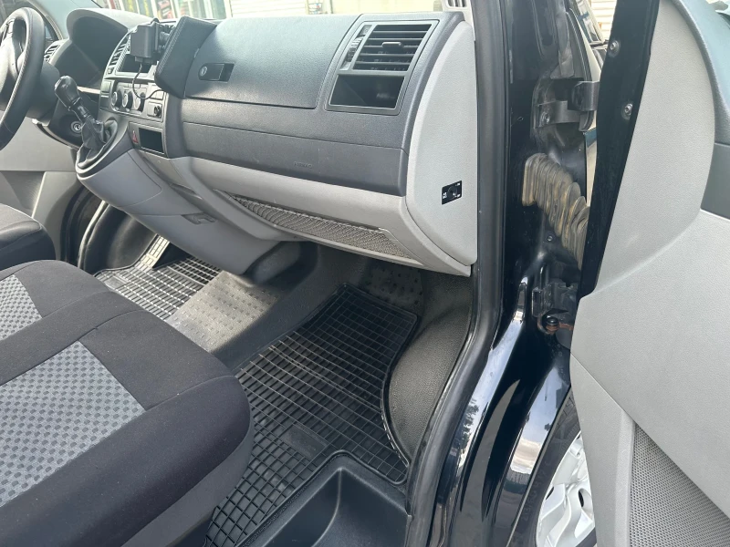 VW T5  Transporter T5+ 2.0TDI 140кс 5+ 1 МАКСИ  пеперуда, снимка 3 - Бусове и автобуси - 52447075