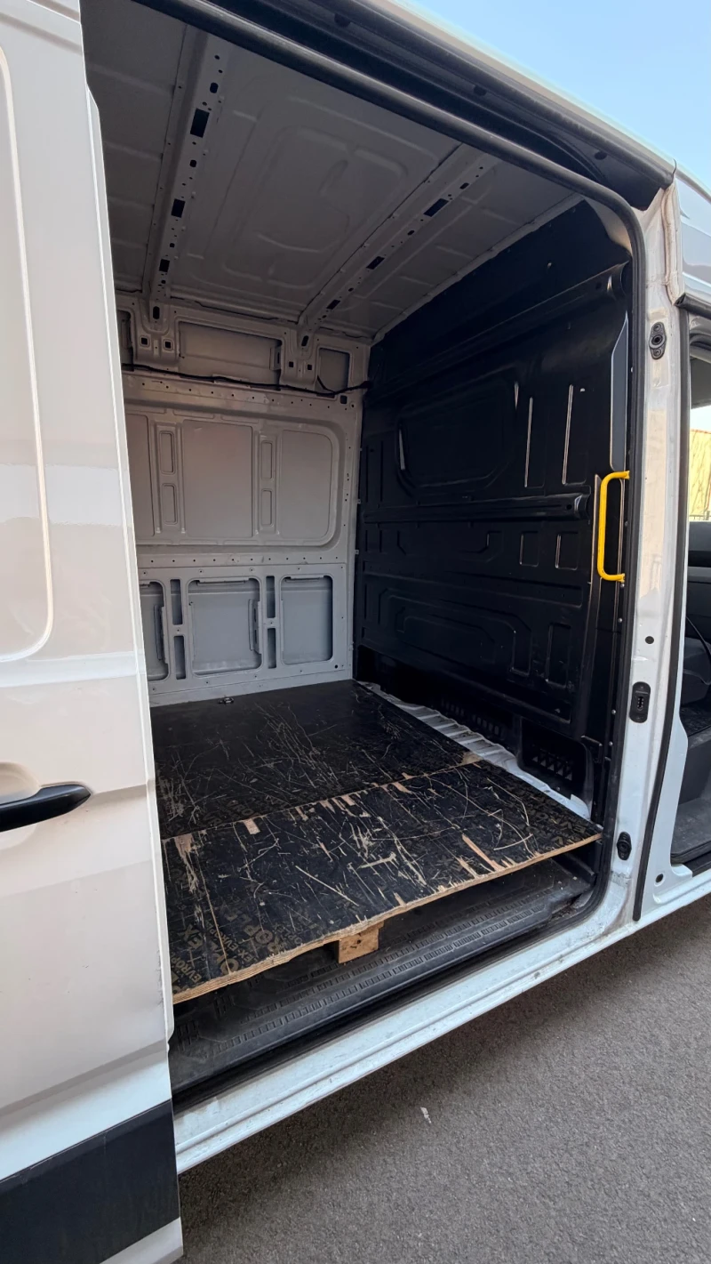 VW Crafter, снимка 14 - Бусове и автобуси - 52423761