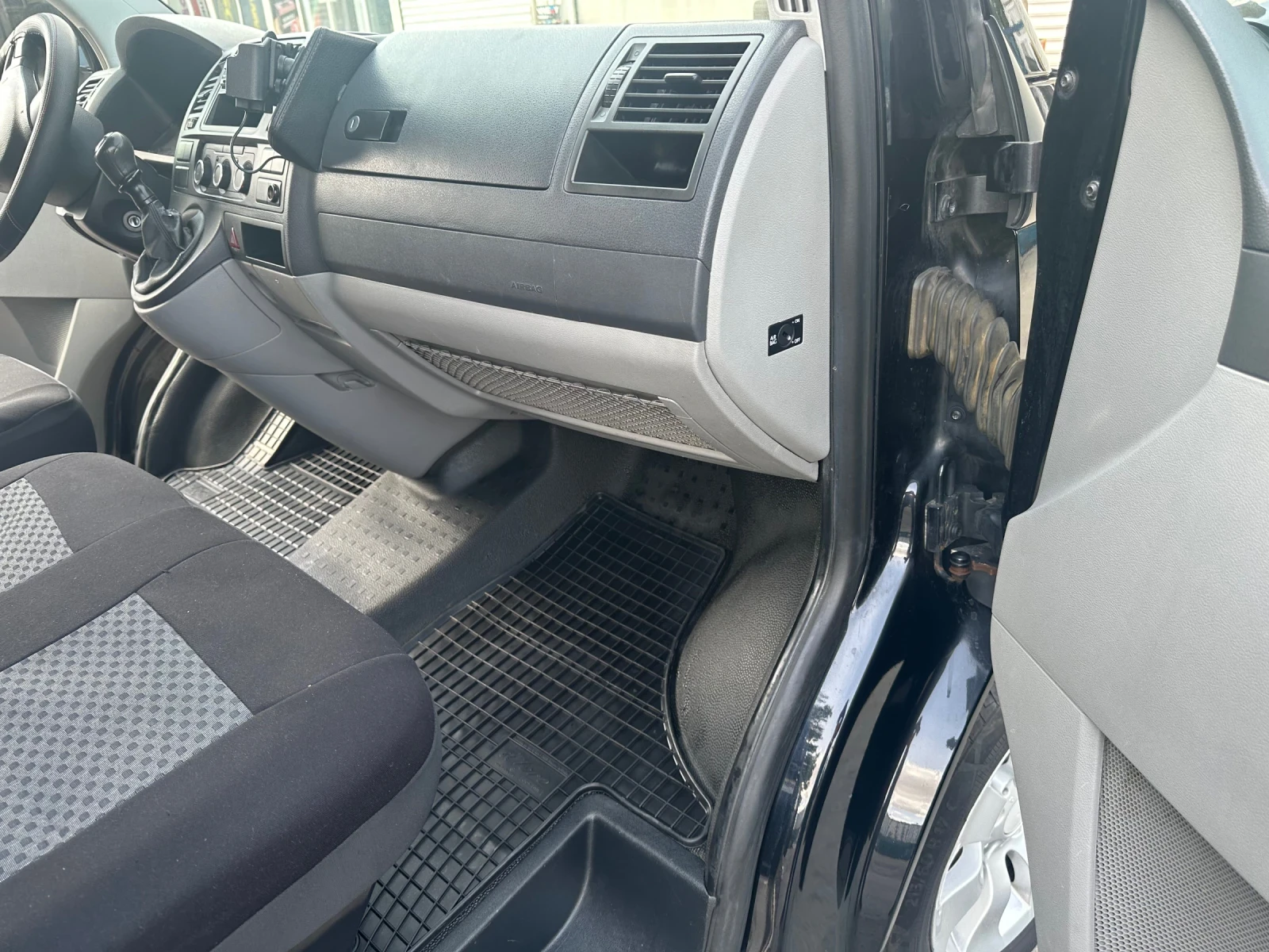 VW T5  Transporter T5+ 2.0TDI 140кс 5+ 1 МАКСИ  пеперуда - изображение 3