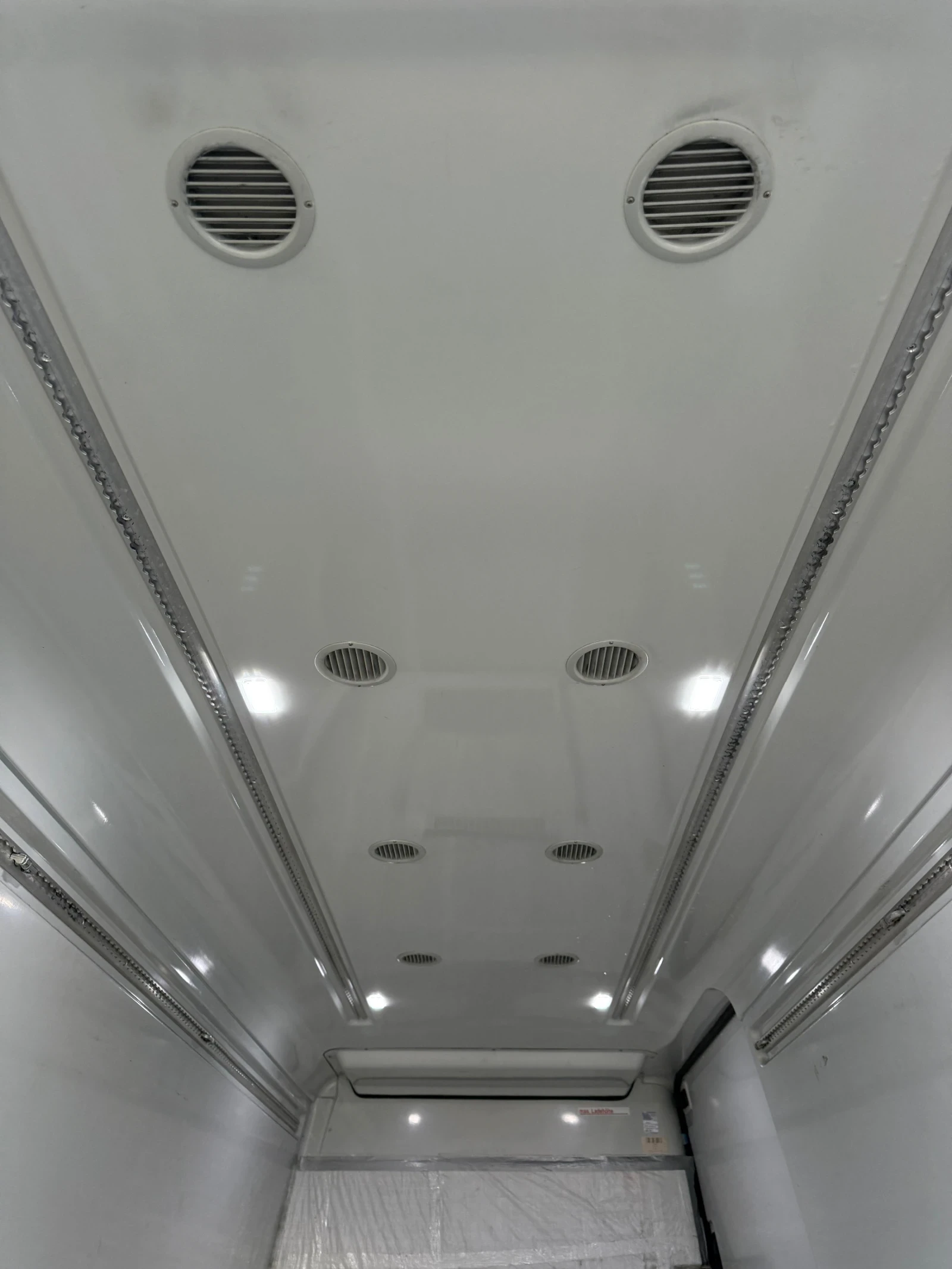 VW Crafter 2.0TDI ХЛАДИЛЕН , снимка 15 - Бусове и автобуси - 54119788