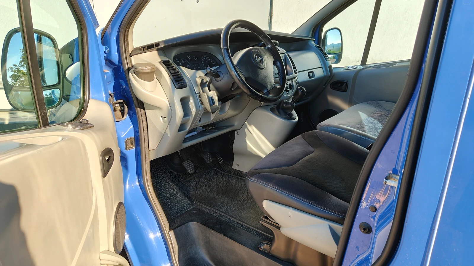 Opel Vivaro 1.9 TDCI 101кс., снимка 6 - Бусове и автобуси - 54942050