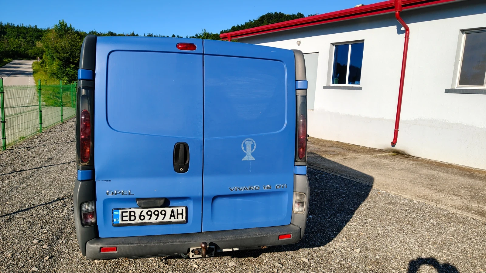 Opel Vivaro 1.9 TDCI 101кс., снимка 3 - Бусове и автобуси - 54942050