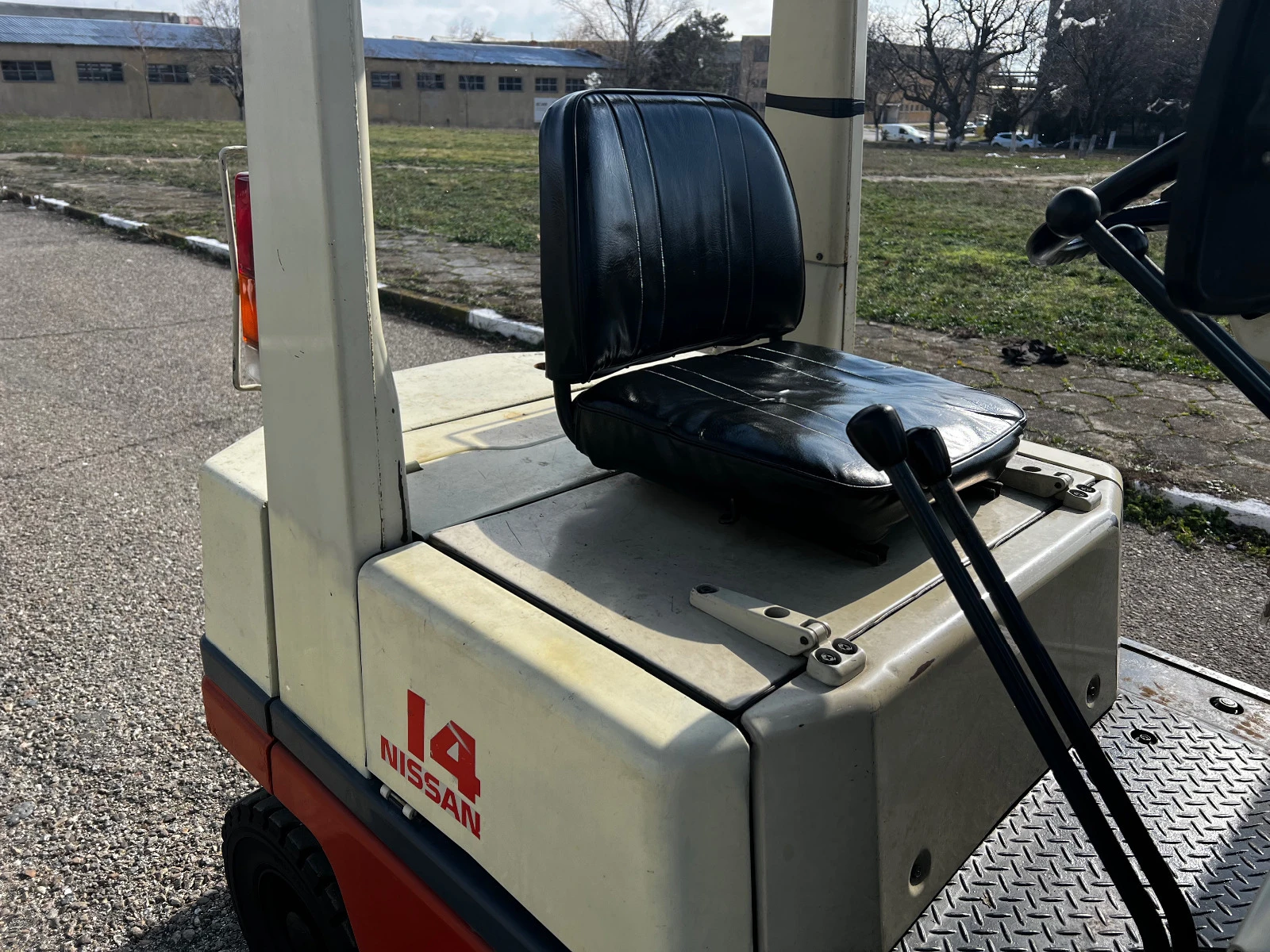  Nissan   /   | Mobile.bg   15