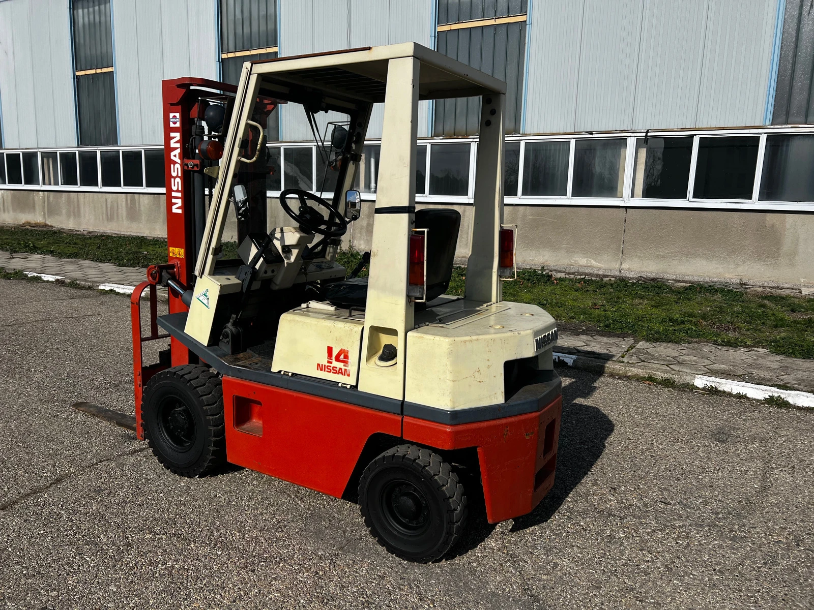  Nissan   /   | Mobile.bg   3