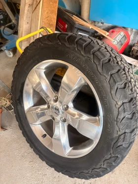 Джанти с гуми и Фланци за Jeep/Dodge 5x127, снимка 2