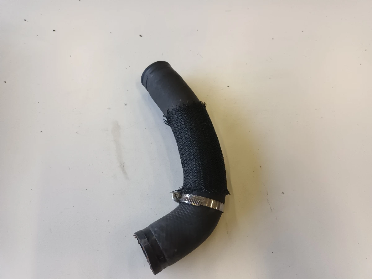 водно съединение (2) Тойота Рав 4 2.2 д кат бл