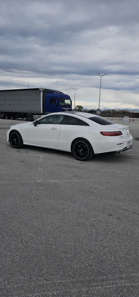 Mercedes-Benz E 400 4-Matik, снимка 6