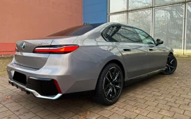 BMW 740 d/xDrive/M-SPORT/THEATRE SCREEN/B&W/ICONIC GLOW/  , снимка 4