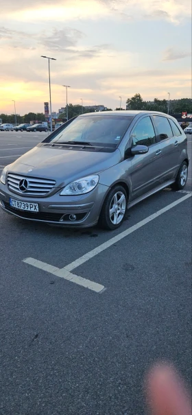     Mercedes-Benz B 180