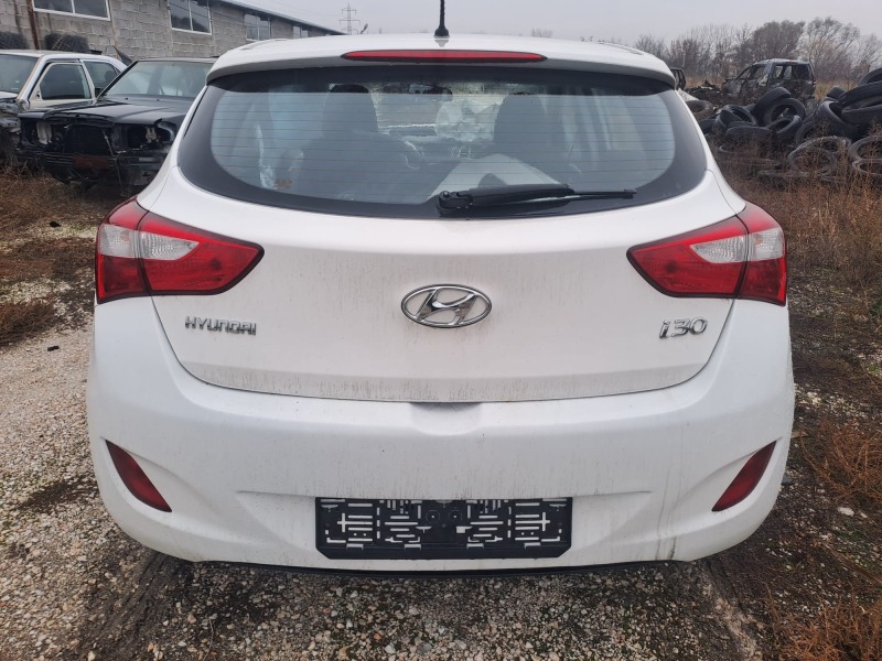 Hyundai I30 1.4i, снимка 5 - Автомобили и джипове - 43297726