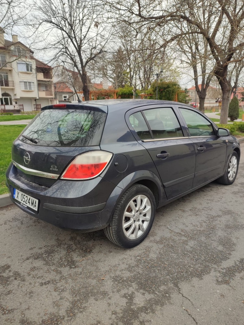 Opel Astra 1.7CDTI, снимка 1 - Автомобили и джипове - 46423932