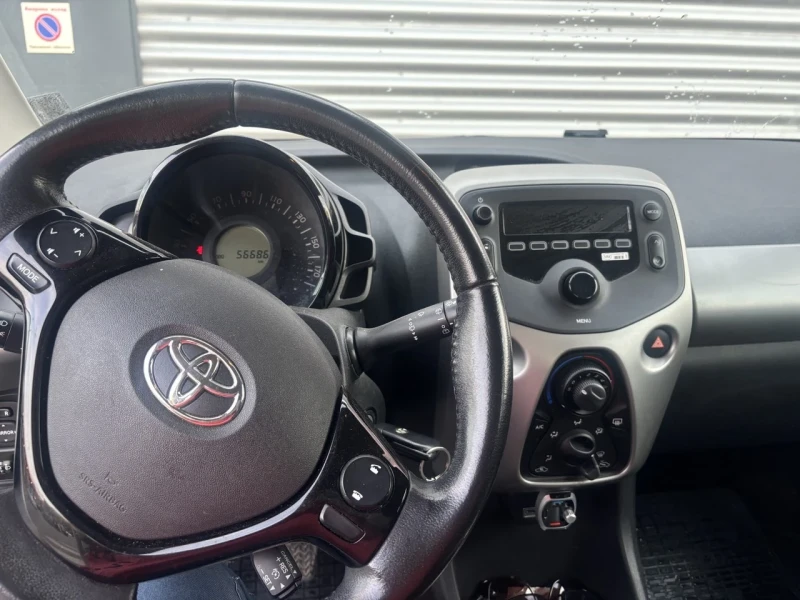 Toyota Aygo, снимка 7 - Автомобили и джипове - 47033703