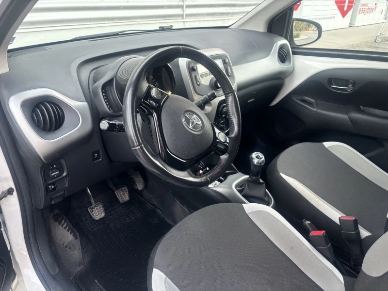 Toyota Aygo, снимка 4 - Автомобили и джипове - 47033703