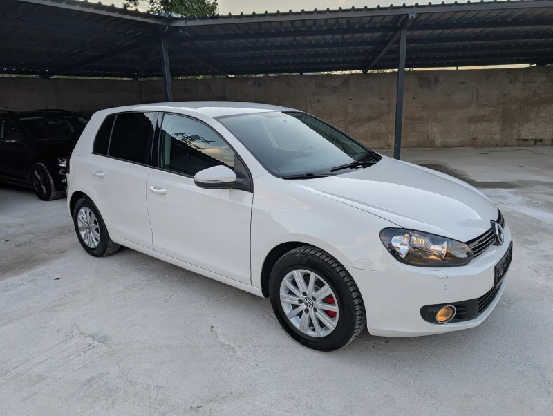 VW Golf 1.6 TDI, снимка 1 - Автомобили и джипове - 47453593