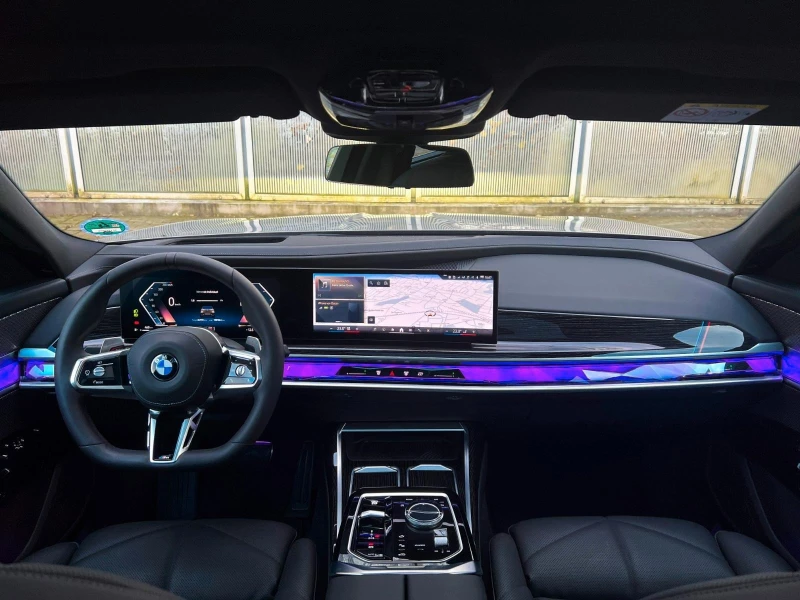 BMW 740 d/xDrive/M-SPORT/THEATRE SCREEN/B&W/ICONIC GLOW/  , снимка 9 - Автомобили и джипове - 52615380